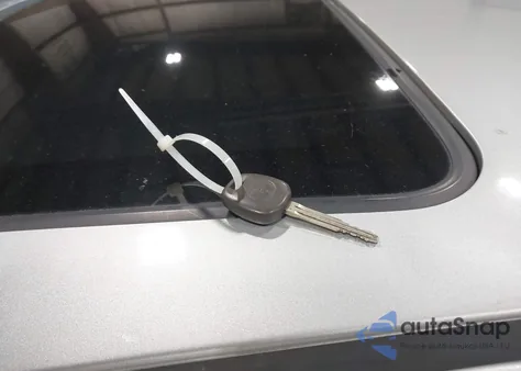 2005 Toyota Camry Xle z USA, uszkodzony, nr VIN 4T1BE30K65U588463